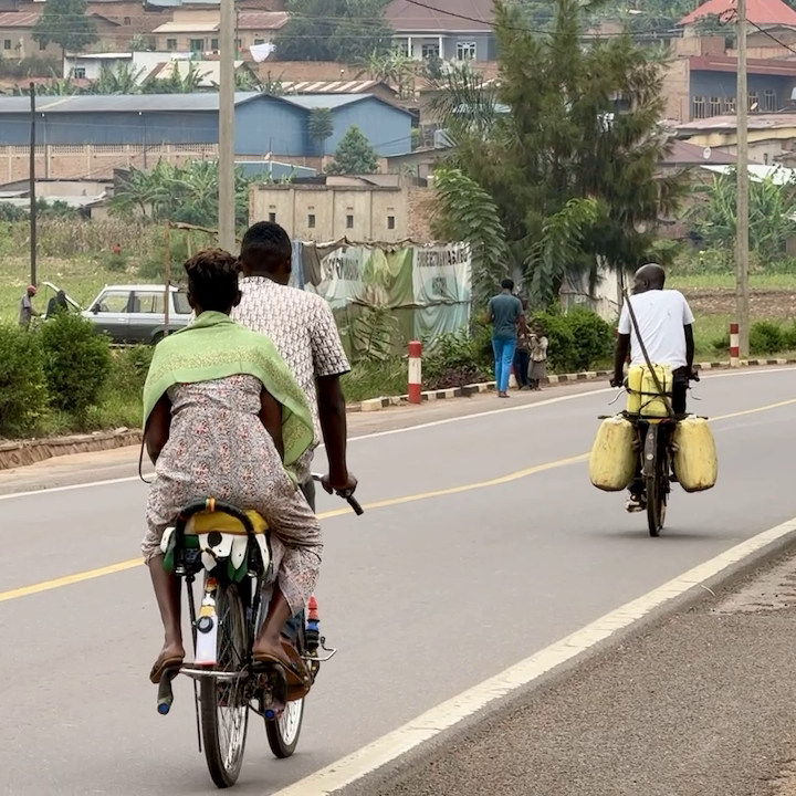 le vélo de mon père - Amélie Mutarabayire-Schafer